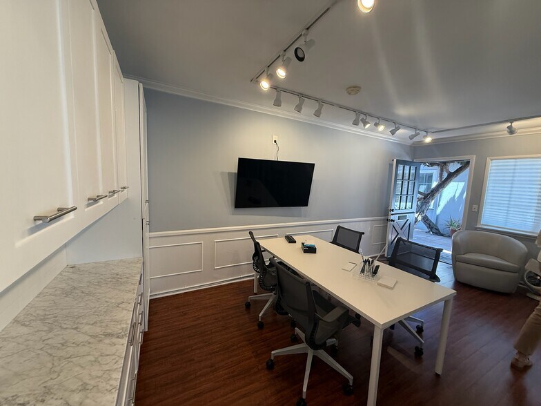 More Photos Of 7730-7742 Herschel Ave, La Jolla Office Residential For Lease