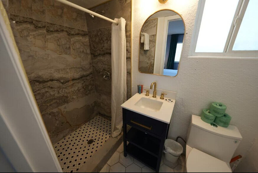 More Photos Of 333 Hamden Dr, Clearwater Beach Hotel For Sale