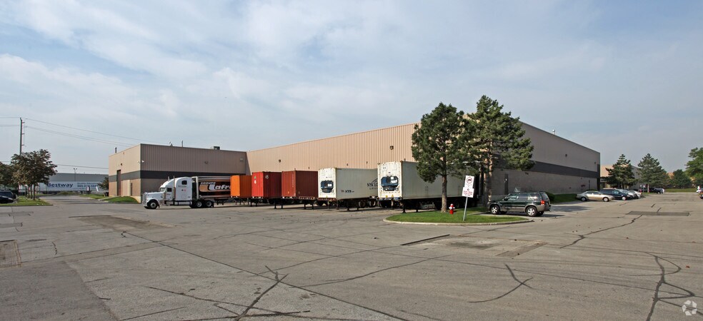 More Photos Of 6605 Ordan Dr, Mississauga Flex For Sale