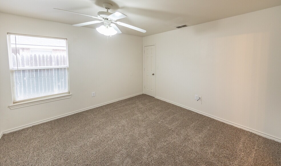 More Photos Of 602 N Belmont, Lubbock Apartments For Sale