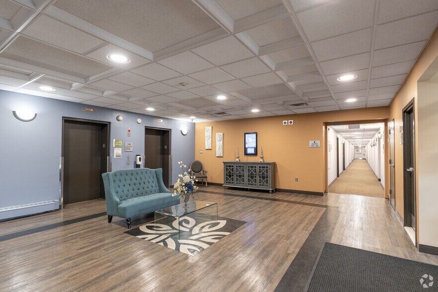 More Photos Of 550 Pinetown Rd, Fort Washington Office For Lease
