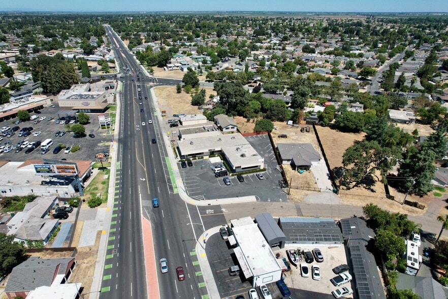 More Photos Of 9210 Thornton Rd, Stockton General Retail For Sale