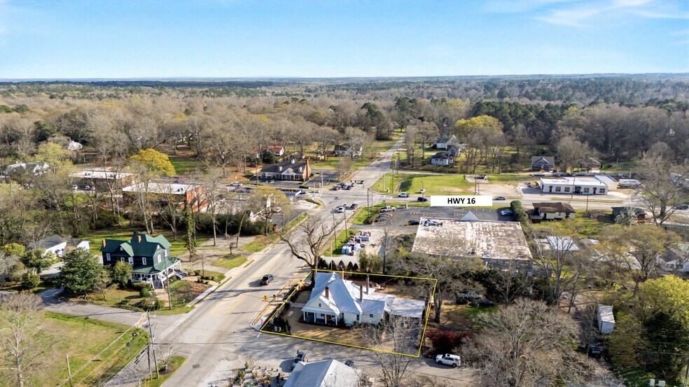 More Photos Of 36 Broad St, Senoia Office For Lease