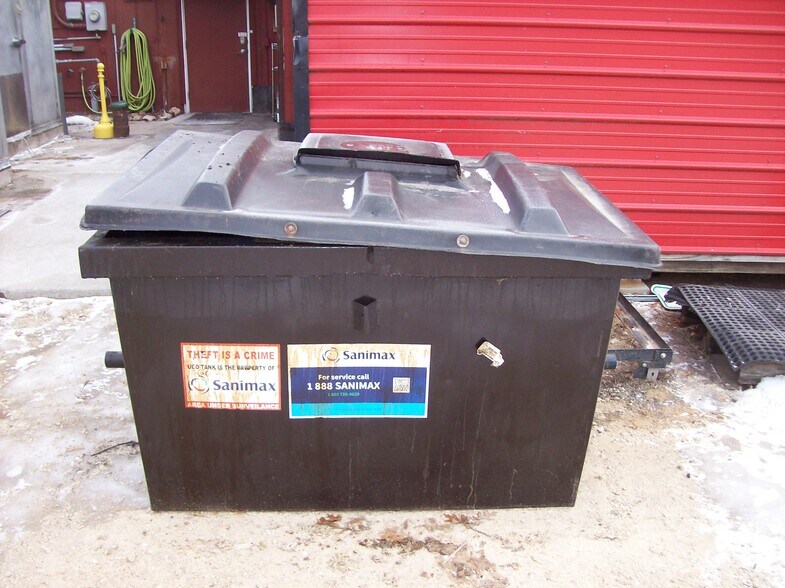 More Photos Of 330 County Road B, Montello Flex For Sale