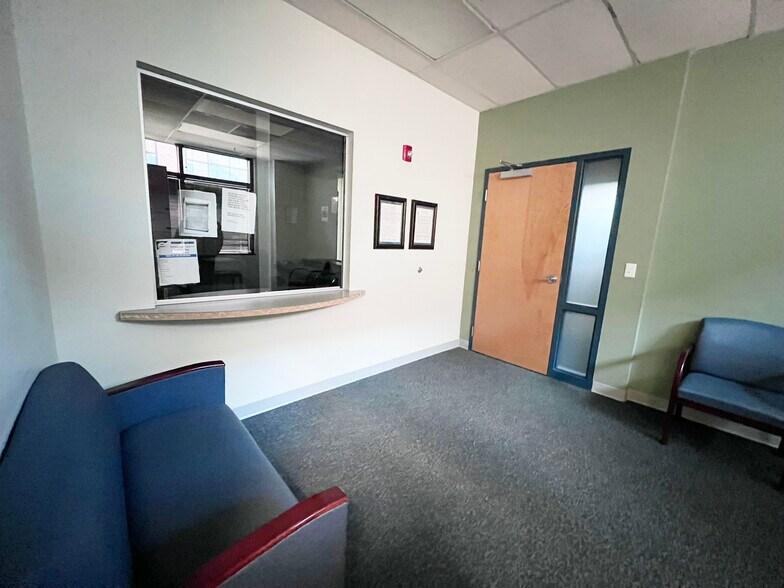 More Photos Of , Glenn Dale Office For Sale