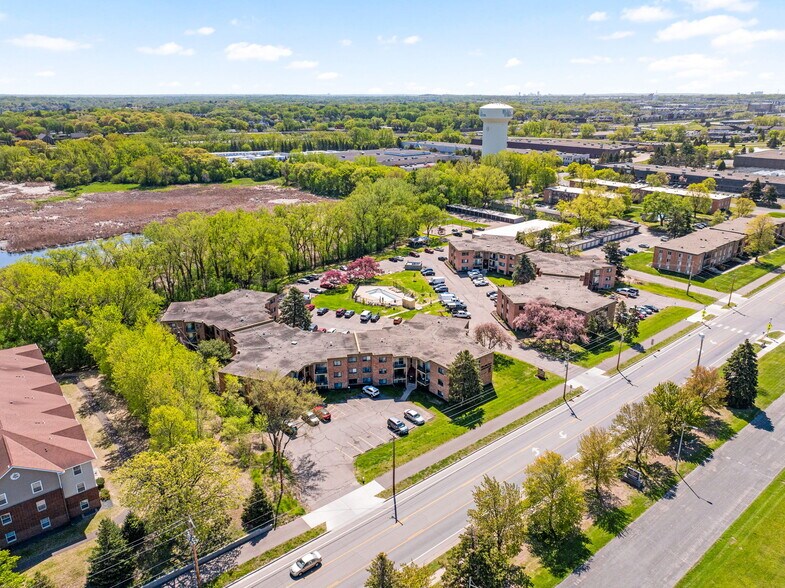 More Photos Of 371 Old Highway 8 SW, New Brighton Apartments For Sale