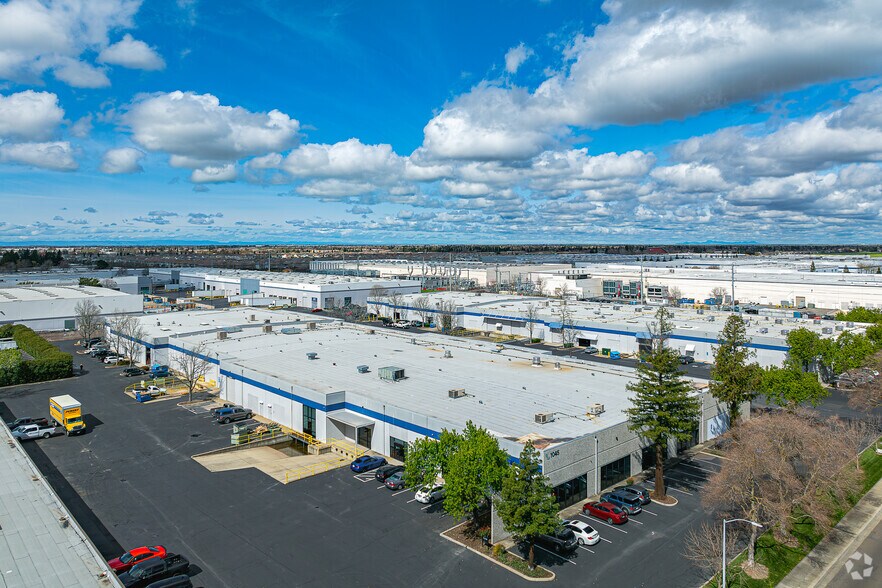 More Photos Of 1045 W National Dr, Sacramento Unknown For Lease
