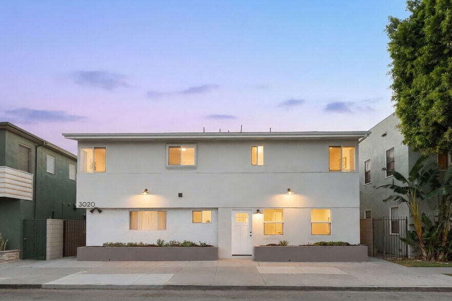 More Photos Of 3020 E 3rd St, Long Beach Apartments For Sale