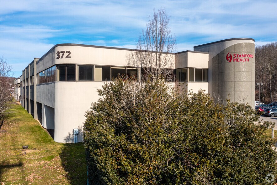 More Photos Of 372 Danbury Rd, Wilton Medical For Lease