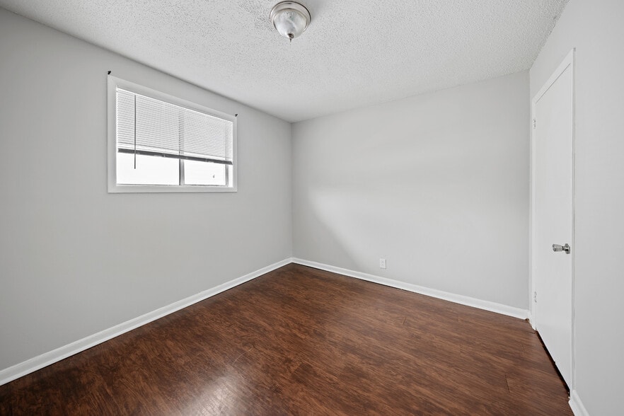 More Photos Of 1200 WH Davis Dr, Nashville Apartments For Sale