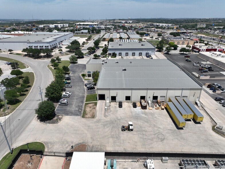 More Photos Of 5850 Corridor Pky, Schertz Warehouse For Lease