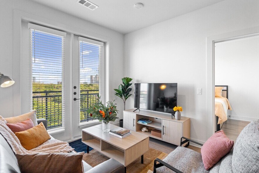 More Photos Of 713 Richmond Ave, Houston Apartments For Lease