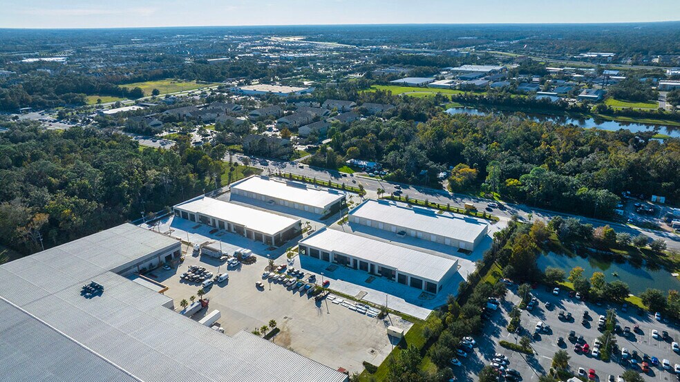 More Photos Of 375 Monroe Rd, Sanford Unknown For Lease