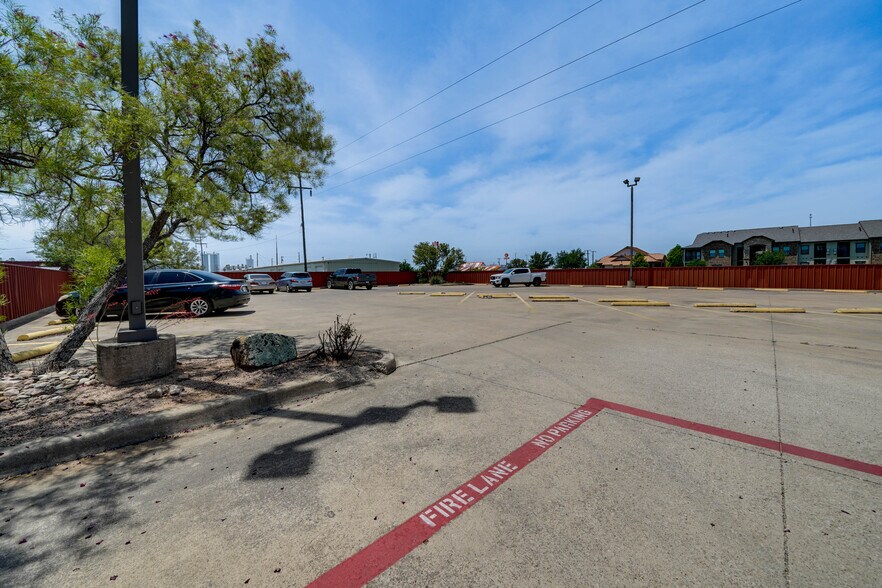 More Photos Of 215 NE 27th Ave, Mineral Wells Restaurant For Sale