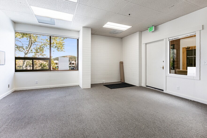 More Photos Of 1821 Sidewinder Dr, Park City Storefront Retail Office For Sale