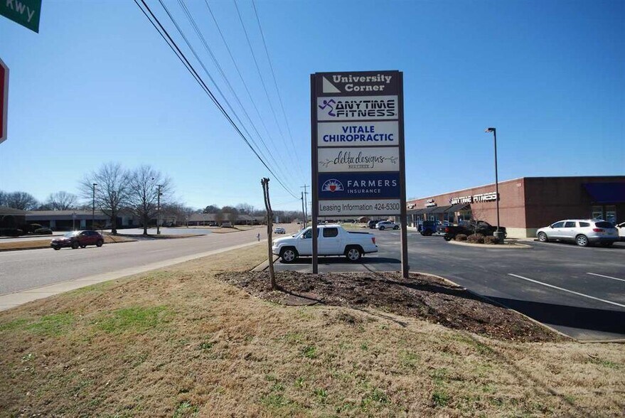 More Photos Of 133 W University Pky, Jackson Freestanding For Lease