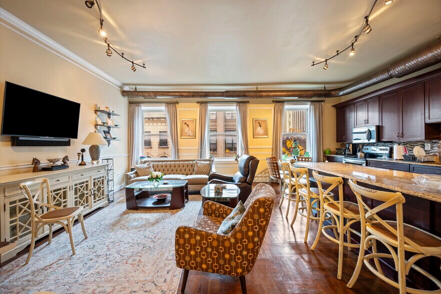 More Photos Of 338 N Charles St, Baltimore Storefront Retail Residential For Sale