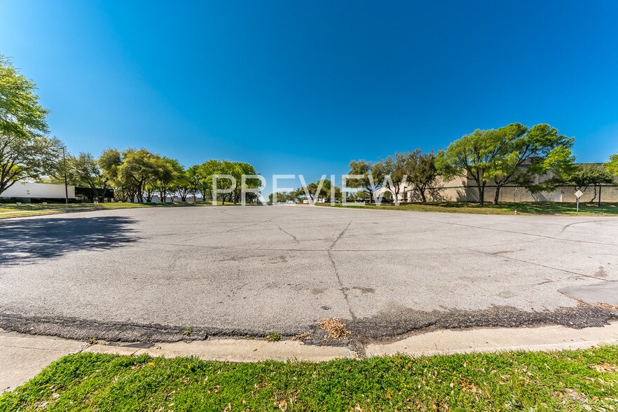 More Photos Of 2901 N Skyway Cir, Irving Land For Sale