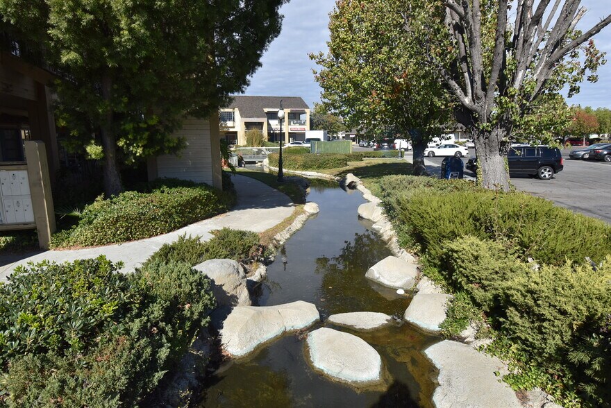 More Photos Of 27715 Jefferson Ave, Temecula Unknown For Lease