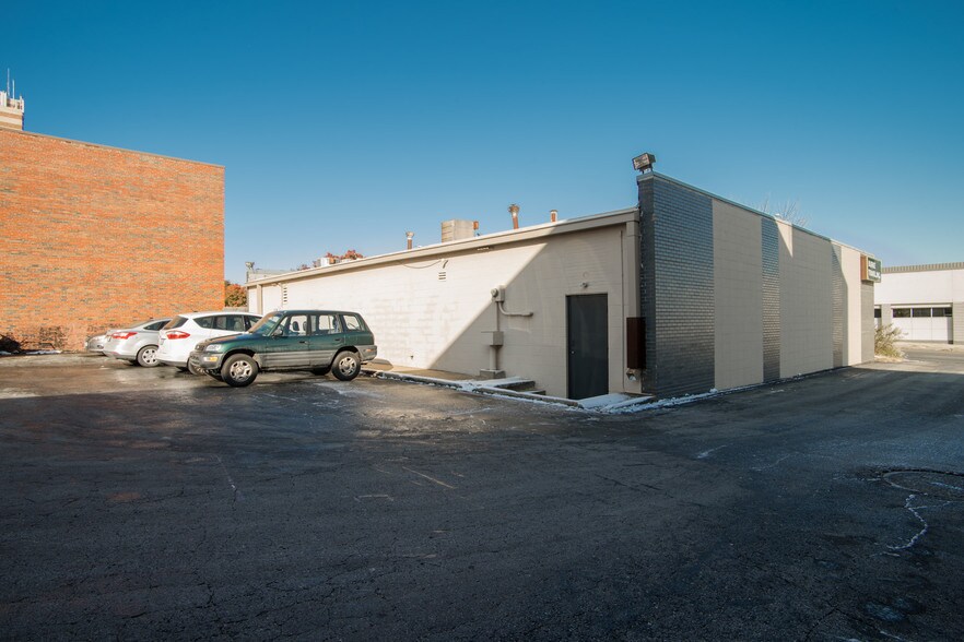 More Photos Of 719 State Ave, Kansas City Office For Sale