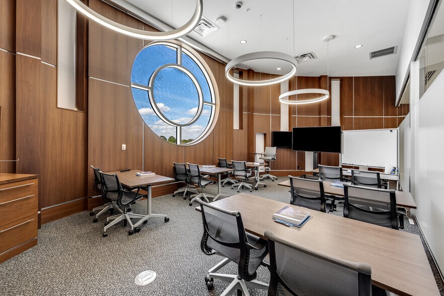 More Photos Of 1050 Satcom Ln, Melbourne Office For Sale