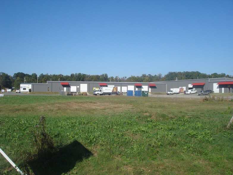 More Photos Of 16220 Alexander Rd, Alexander Warehouse For Lease