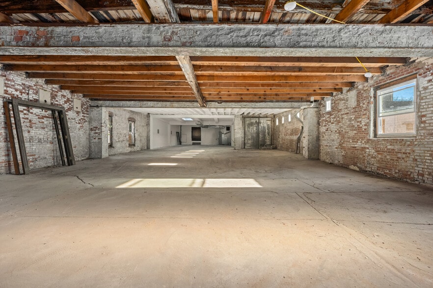 More Photos Of 439-441 11th St, Brooklyn Flex For Sale