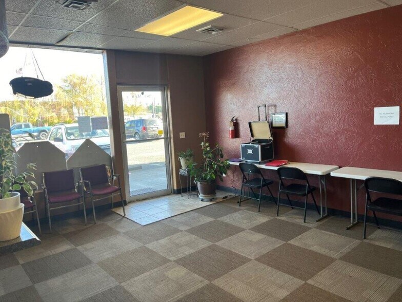 More Photos Of 702 E Main St, Othello Storefront Retail Office For Lease