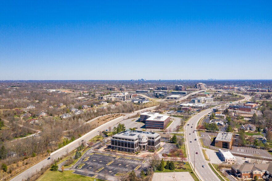 More Photos Of 13205 Manchester Rd, Des Peres Office For Lease