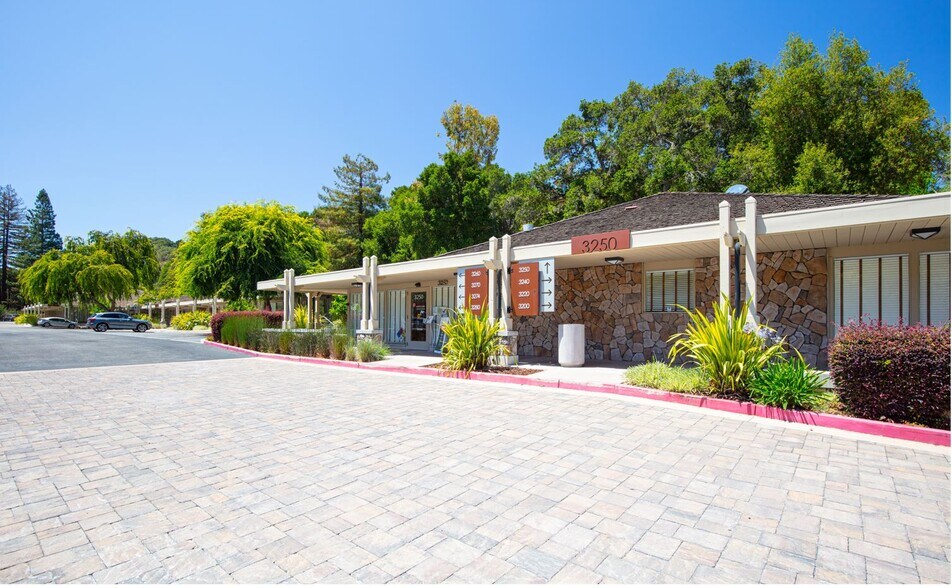 More Photos Of 3200-3280 Alpine Rd, Portola Valley Medical For Lease