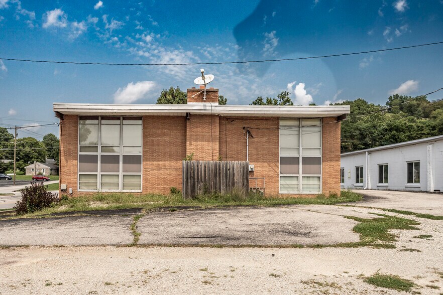 More Photos Of 1250 Franklin Ave, Brookville Office For Sale