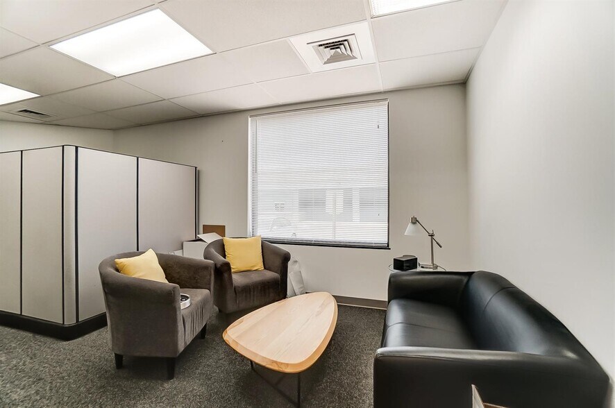 More Photos Of 4903 Vine St, Saint Bernard Medical For Lease