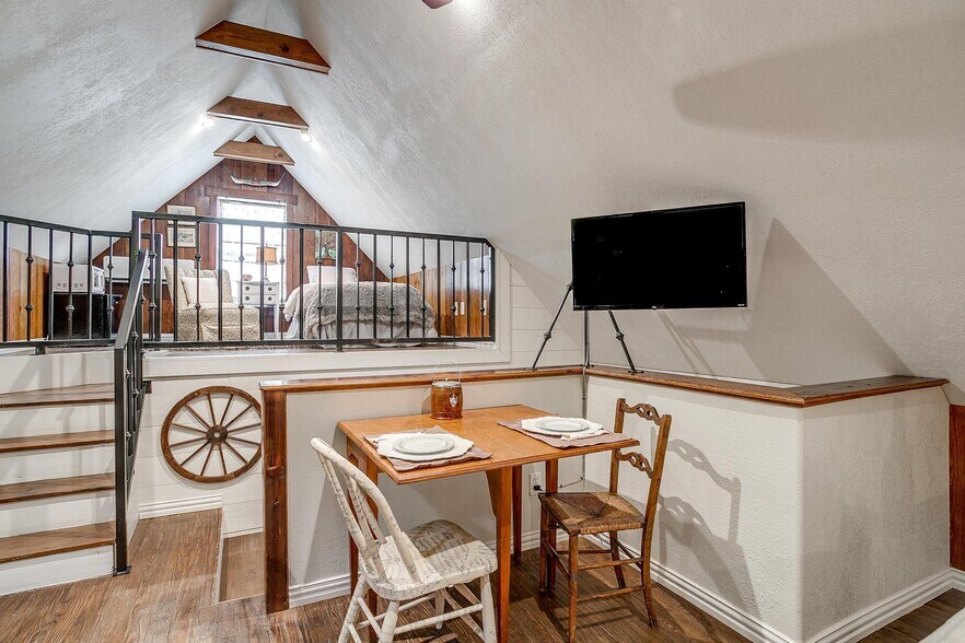 More Photos Of 1092 W Tarleton St, Stephenville Hospitality For Sale