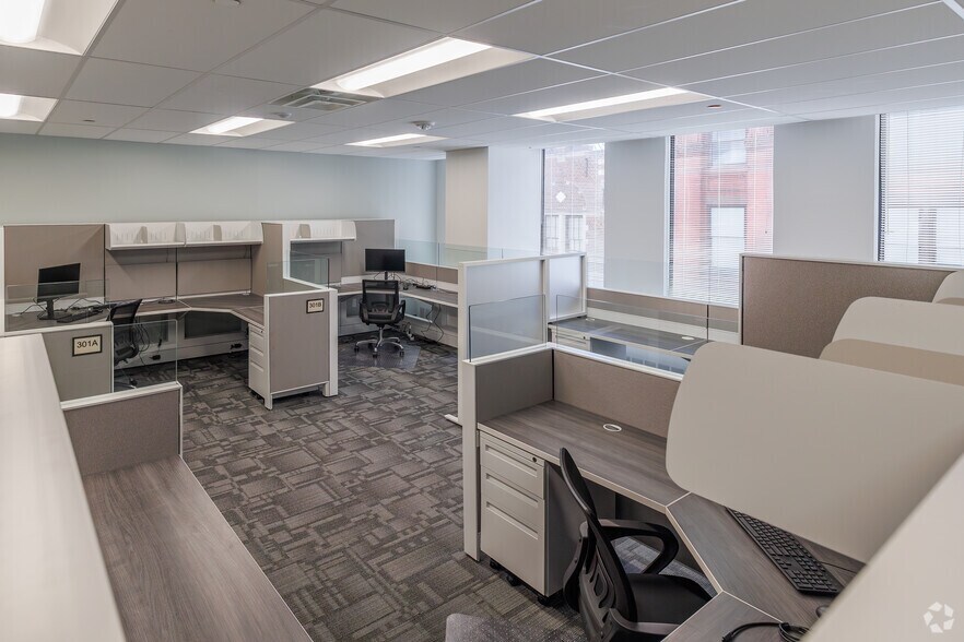More Photos Of 201 N Charles St, Baltimore Office For Lease
