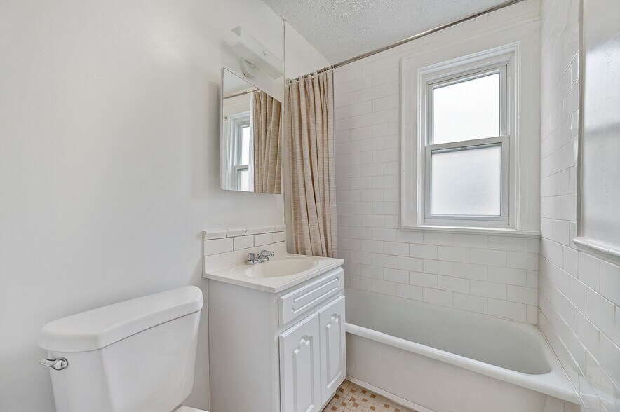 More Photos Of 2814 47th St, Astoria Apartments For Sale