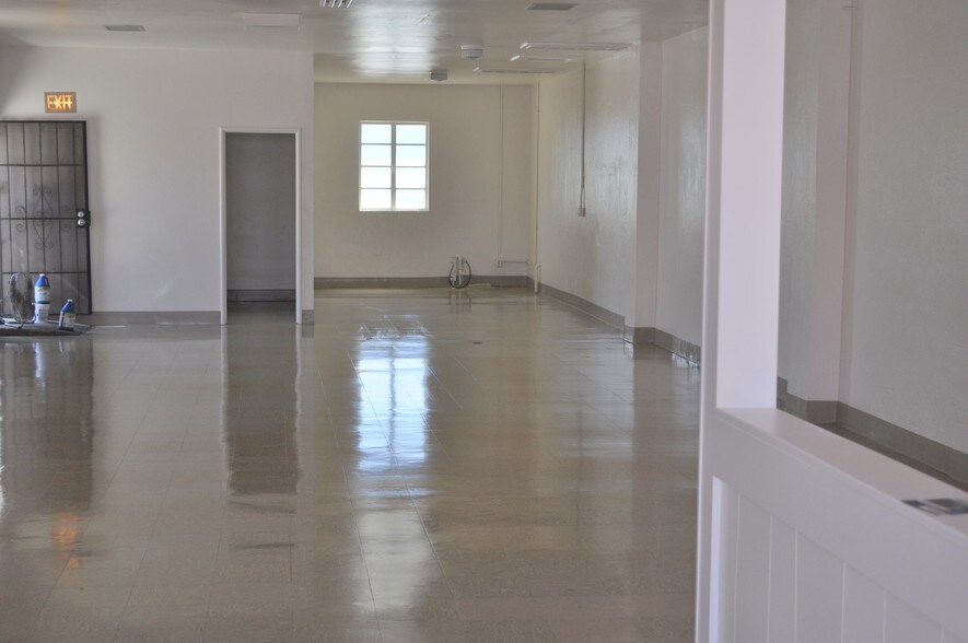 More Photos Of 1842 23rd St, San Pablo Loft Creative Space For Sale