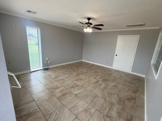 More Photos Of 511 Tower Cir, Oklahoma City Distribution For Lease