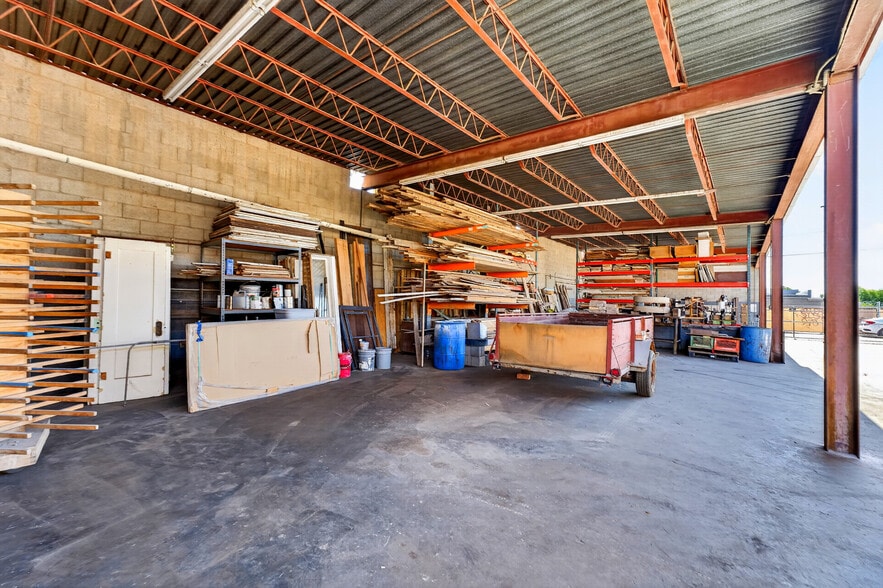 More Photos Of 3902 S Central Ave, Phoenix Service For Sale
