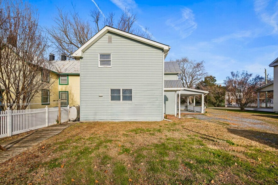 More Photos Of 122 E Main St, Stevensville Office For Sale