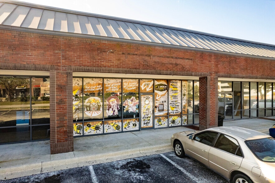 More Photos Of 2604-2682 E Fowler Ave, Tampa Unknown For Lease