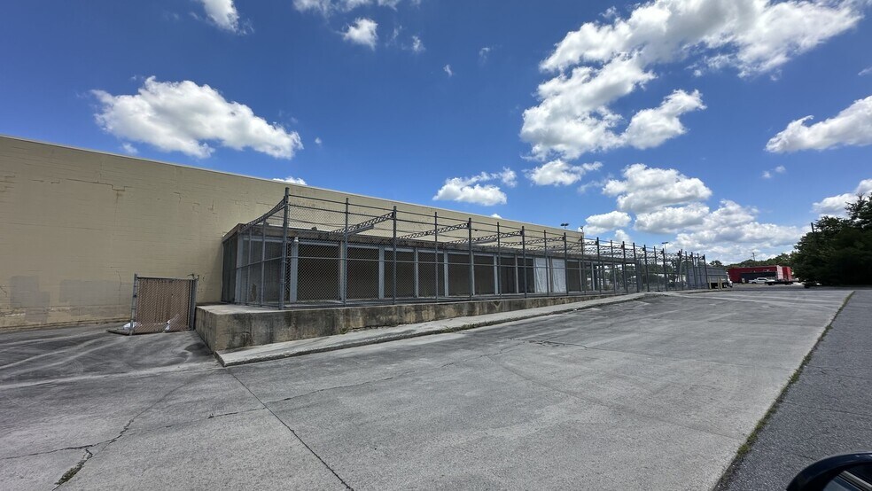 More Photos Of 715-901 N Norwood St, Wallace Freestanding For Lease