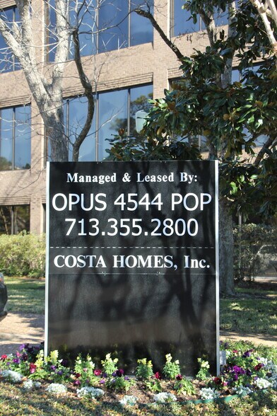 More Photos Of 4544 Post Oak Pl, Houston Office For Lease