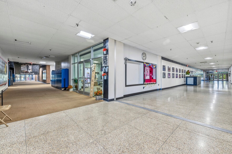 More Photos Of 1400 Panther Dr, Hampstead Schools For Sale