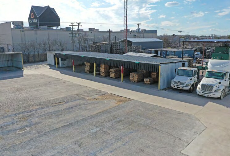 More Photos Of 1605 Century St, Pflugerville Manufacturing For Lease