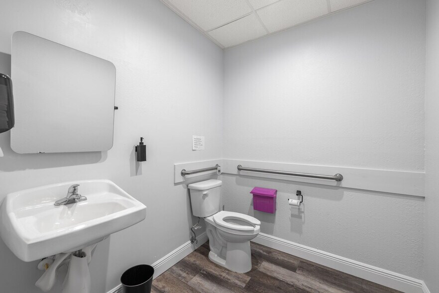 More Photos Of 815 S Howard Ave, Tampa Medical For Sale
