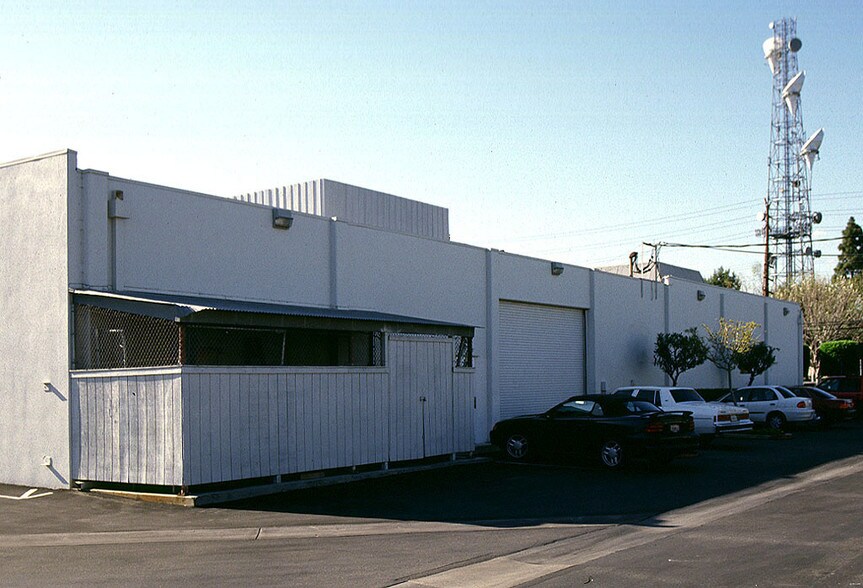 More Photos Of 3000 W Warner Ave, Santa Ana Manufacturing For Lease