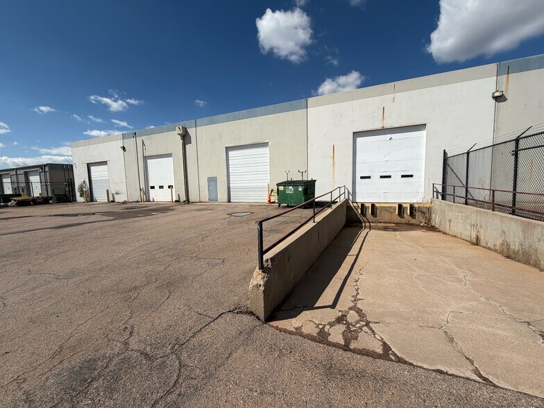 More Photos Of 6810 S Jordan Rd, Centennial Warehouse For Lease