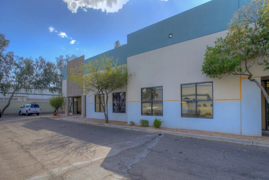 More Photos Of 1750 S Los Feliz Dr, Tempe Distribution For Lease
