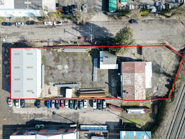 More Photos Of 8237 N Congress Ave, Portland Warehouse For Lease