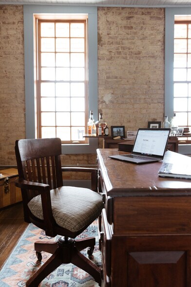 More Photos Of 2760 Broad St, Austell Loft Creative Space For Lease